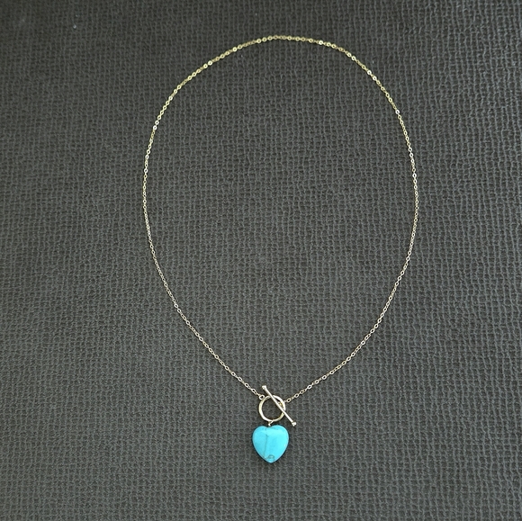 Blue Jade Heart🩵 Pendant Toggle Necklace - NWT - Picture 13 of 16